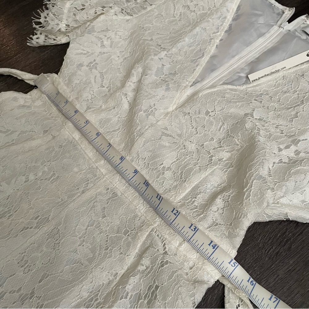 New DO+BE Ivory/ off White Lace Romper . - Picture 4 of 10